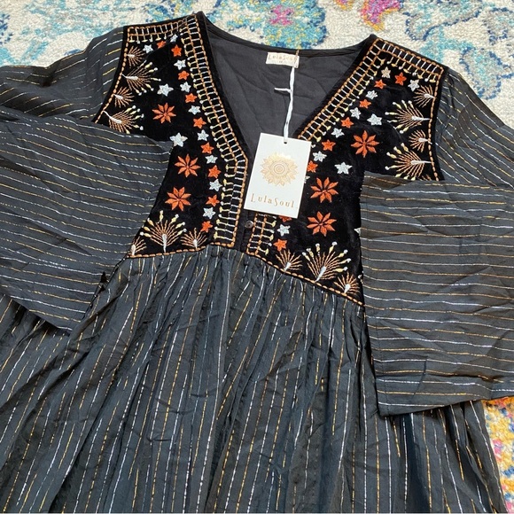 Lula Soul Bohemian Embroidered Mylee Top - Picture 9 of 9